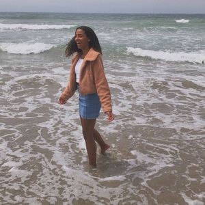 Meet your Posher, Jasmine